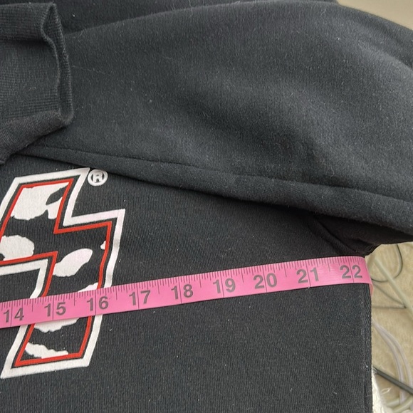 2017 Kiss Band Cropped Sweatshirt Crewneck Black women size Size Medium - Picture 6 of 7